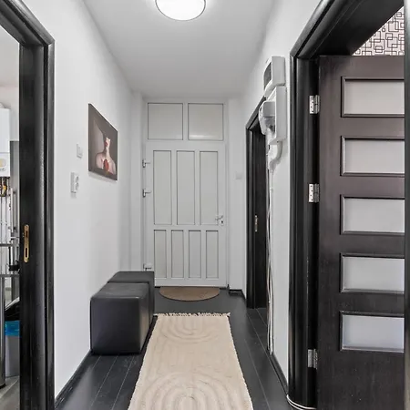 Bright Designer 1br With Balcony & Wifi *