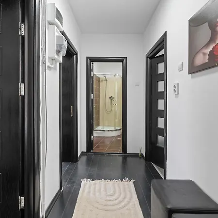 Bright Designer 1br With Balcony & Wifi Apartment *