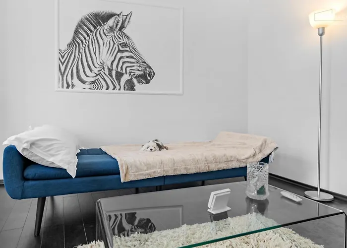 Apartment Bright Designer 1br With Balcony & Wifi *