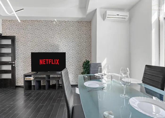 Bright Designer 1br With Balcony & Wifi Apartment Bucharest