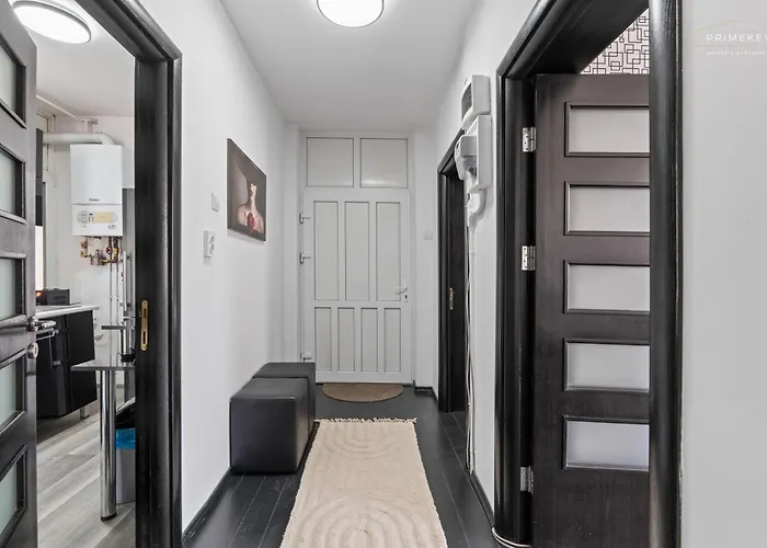 Bright Designer 1br With Balcony & Wifi *