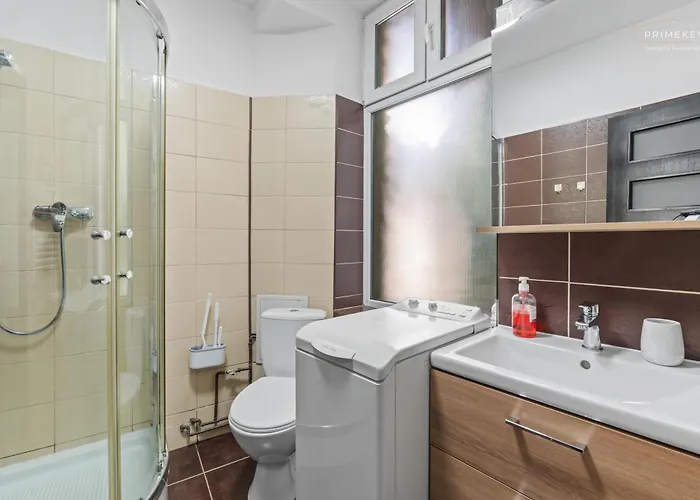 Bright Designer 1br With Balcony & Wifi *